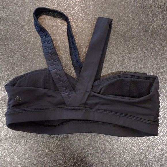 LULULEMON SPORTS BRA BUNDLE (3 BRAS) - Picture 3 of 16